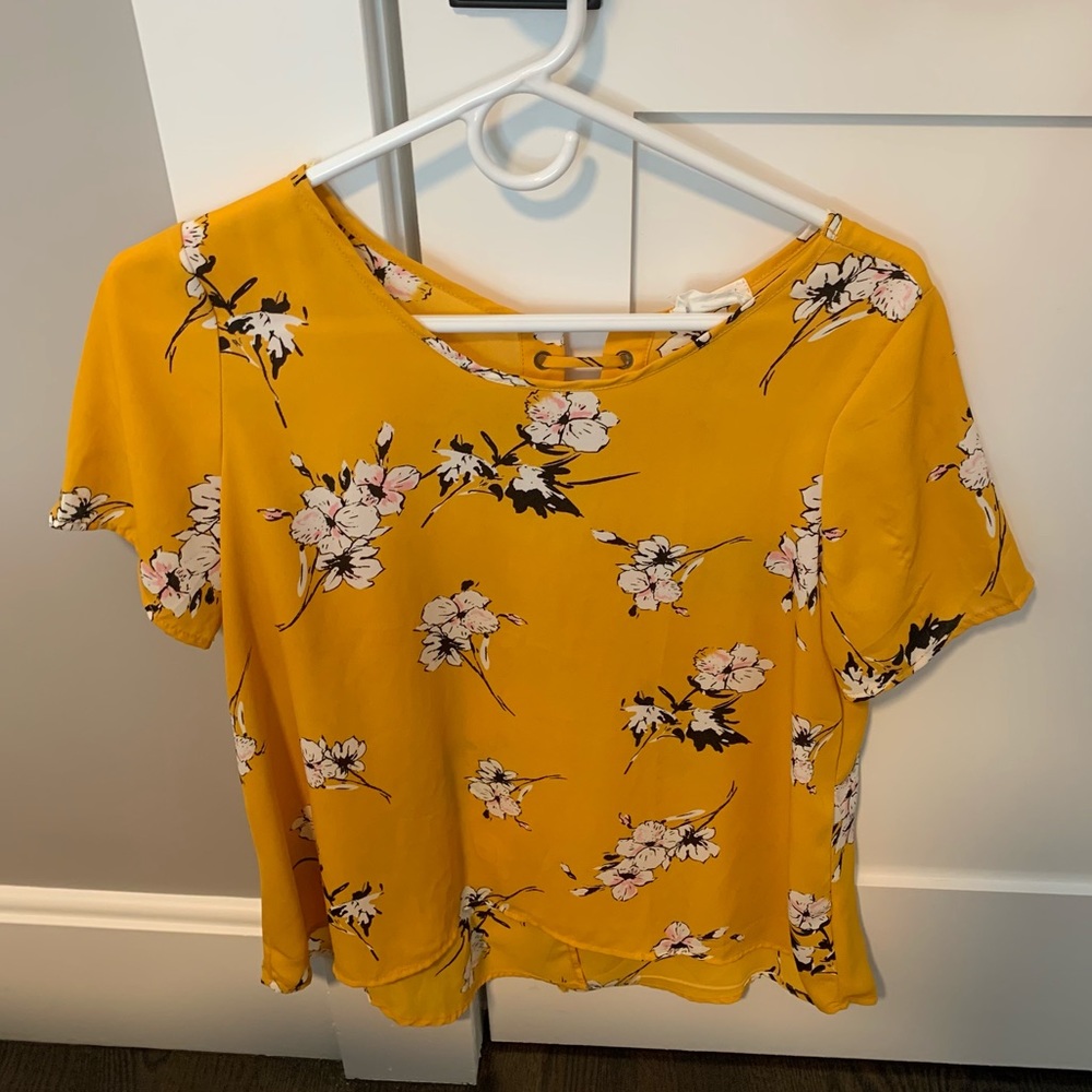 Flowery Short Sleeve Blouse